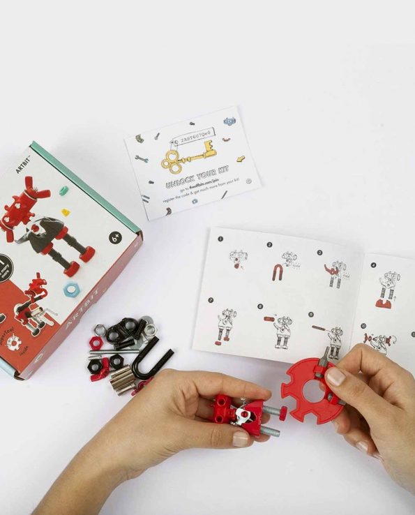 Juego de piezas con tornillos y engranajes para crear animales mecánicos The OFFBITS Artbit Robot Rojo 3 en 1