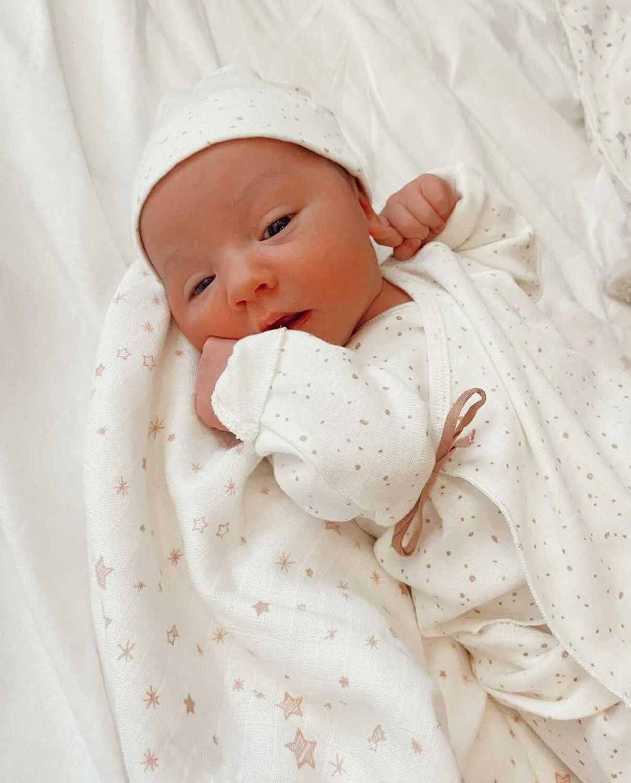 Polaina muselina beige  Polainas bebé primera puesta